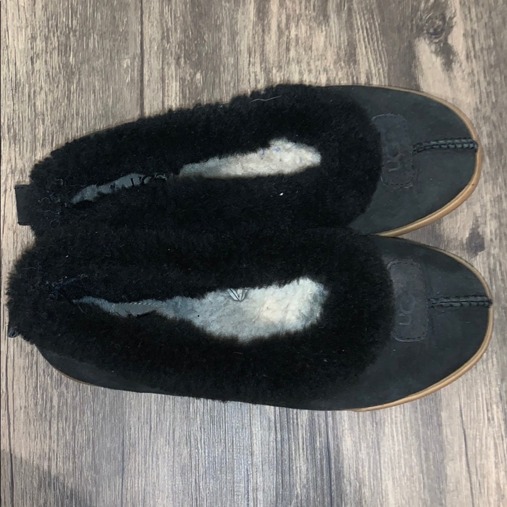 UGG Slippers - Picture 4 of 6